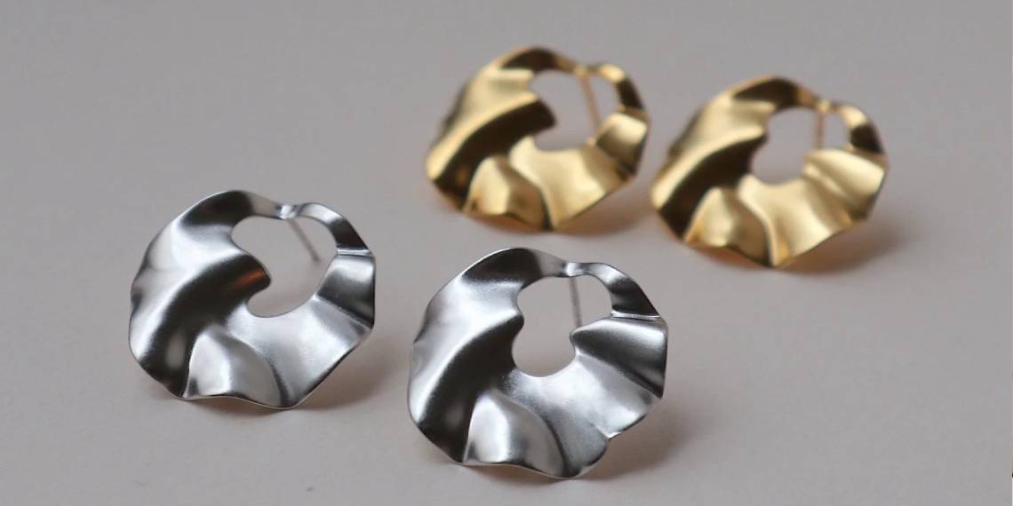Lines & Current Where Minimalism Meets Meaning Discover the Quiet Power